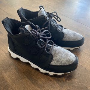 Sorel Kinetic Caribou Sneaker Boot